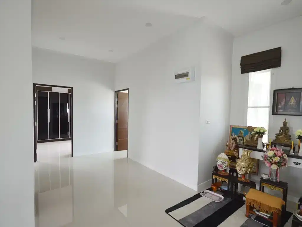 For Sale!! 2 storey house, located only 5 mins away from Black รูปที่ 5