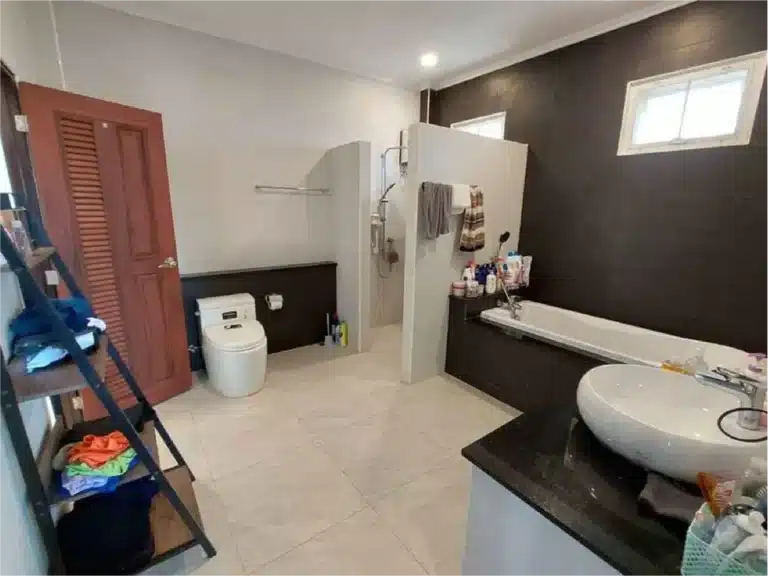 For Sale!! 2 storey house, located only 5 mins away from Black รูปที่ 16