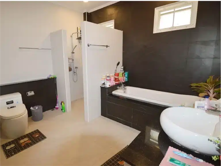 For Sale!! 2 storey house, located only 5 mins away from Black รูปที่ 25