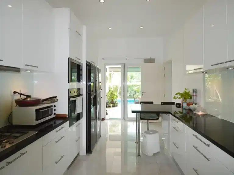 Modern Villa with 5 bedrooms close by Palm Hill Golf course- Huahin soi 6 รูปที่ 4