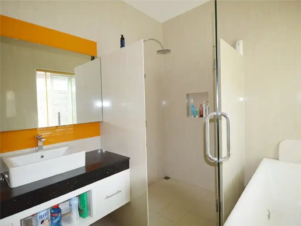 Modern Villa with 5 bedrooms close by Palm Hill Golf course- Huahin soi 6 รูปที่ 18