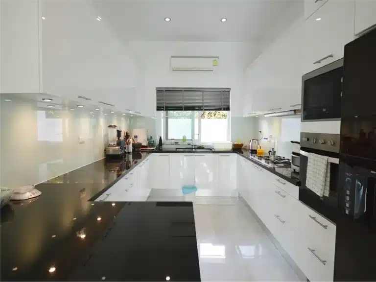 Modern Villa with 5 bedrooms close by Palm Hill Golf course- Huahin soi 6 รูปที่ 24
