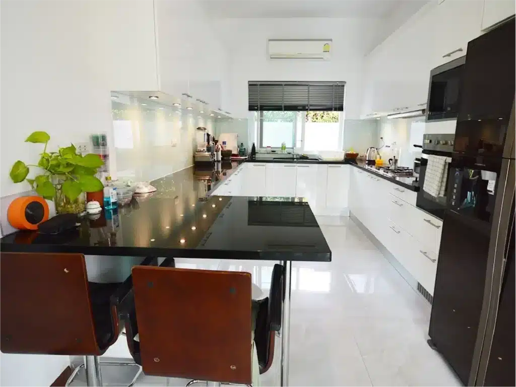 Modern Villa with 5 bedrooms close by Palm Hill Golf course- Huahin soi 6 รูปที่ 25
