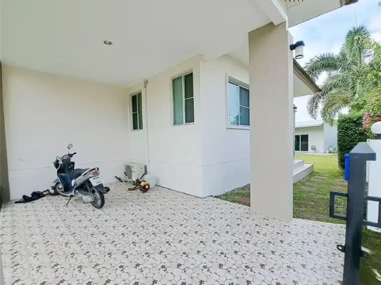 Worth the price!! Nice House with big land for sale, corner plot with Mountain รูปที่ 2