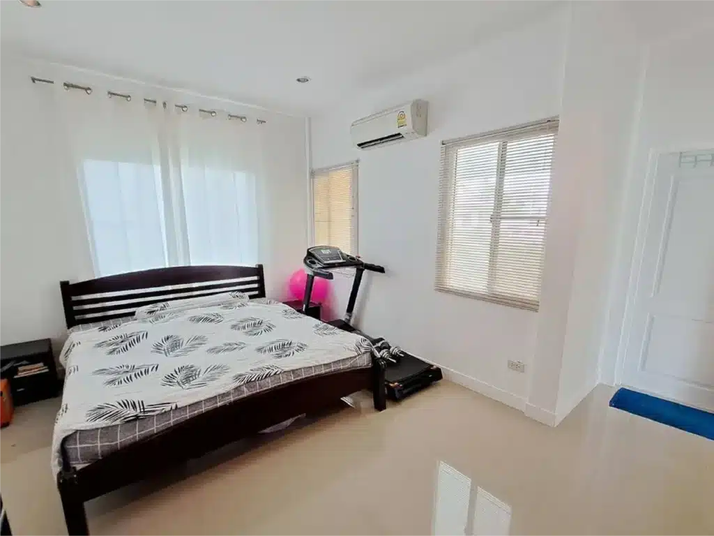 Worth the price!! Nice House with big land for sale, corner plot with Mountain รูปที่ 11