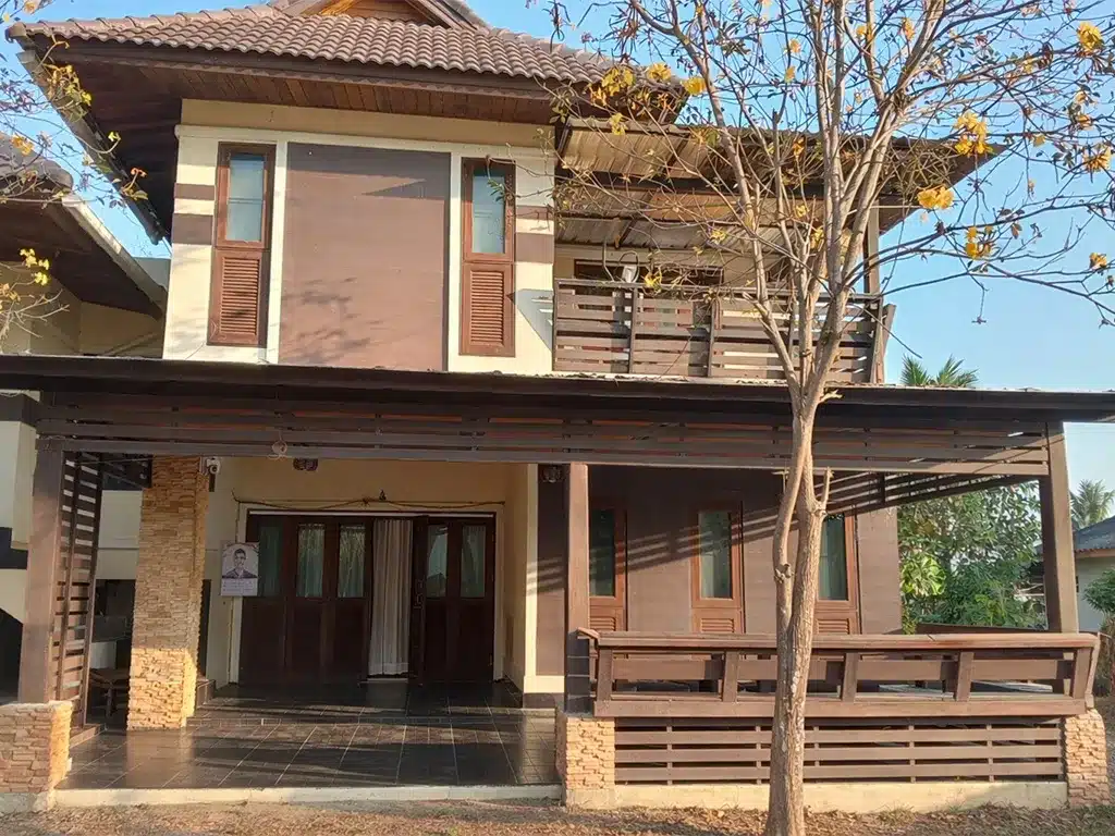 บ้านเดี่ยว 2 ชั้น พร้อมที่ดิน เมืองพะเยา พะเยา รูปที่ 2