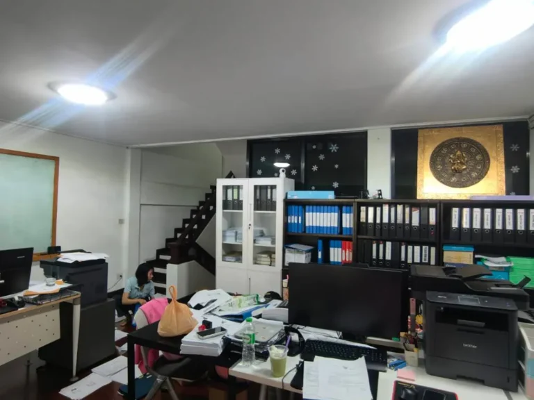 ทาวน์เฮาส์ 3 ชั้น 2 หลัง (ไม่ติดกัน) ม.ศรีสุโขทัย บางกะปิ กทม. รูปที่ 5